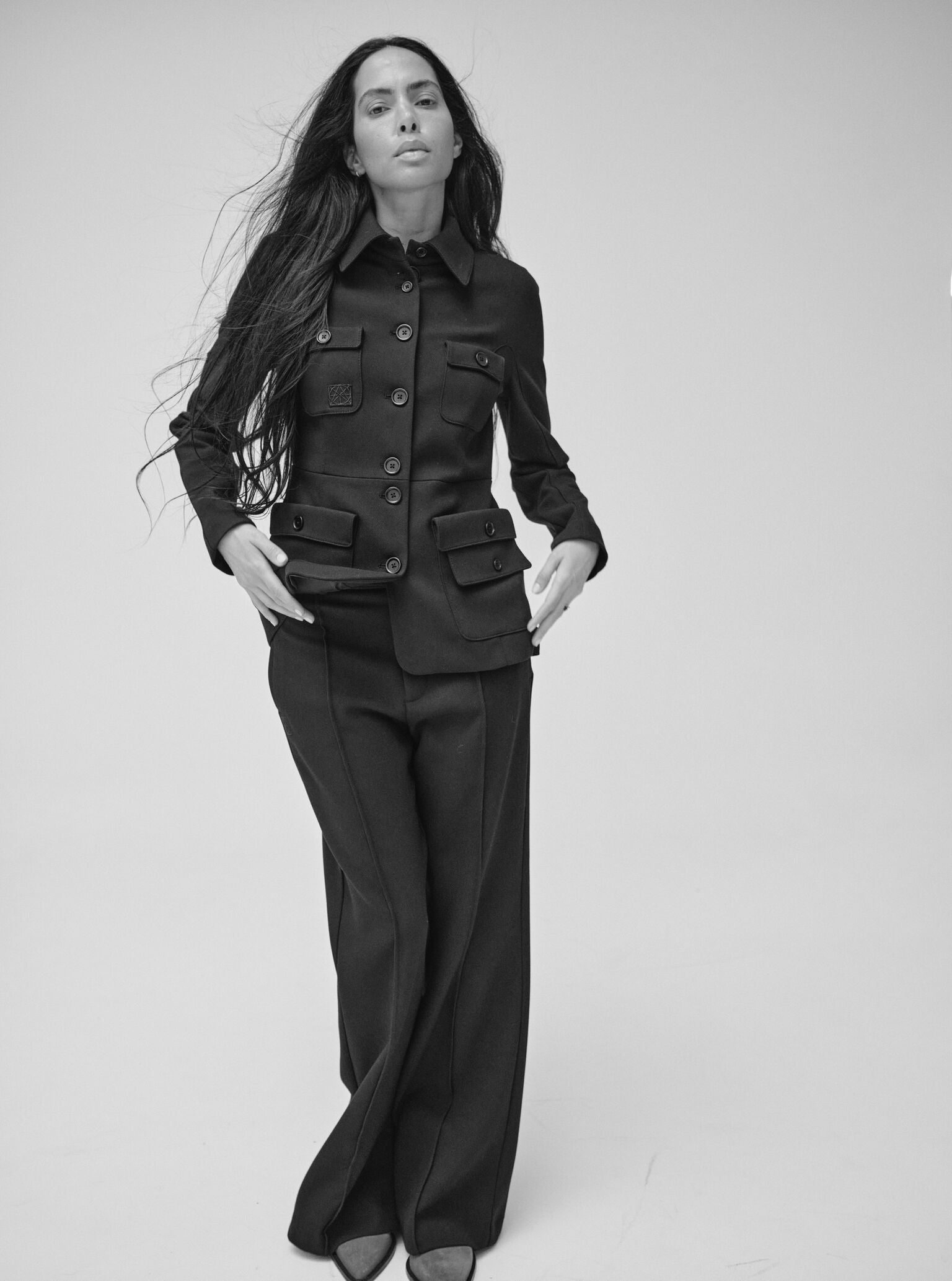 Modelshot / Black / Detail